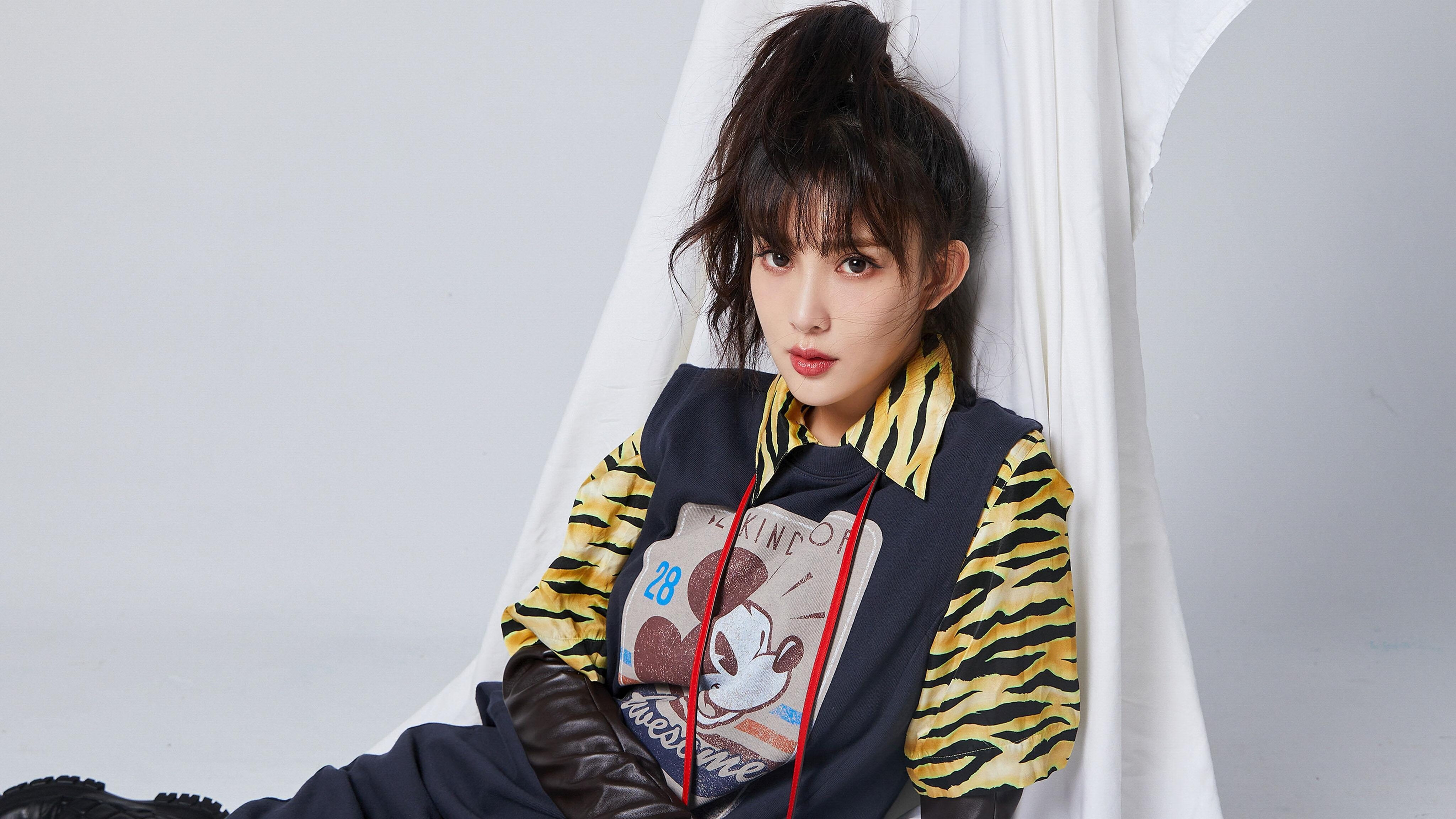 LEYU乐鱼体育官方网站-“2025世界游泳锦标赛：顶尖游泳选手争夺金牌荣耀”