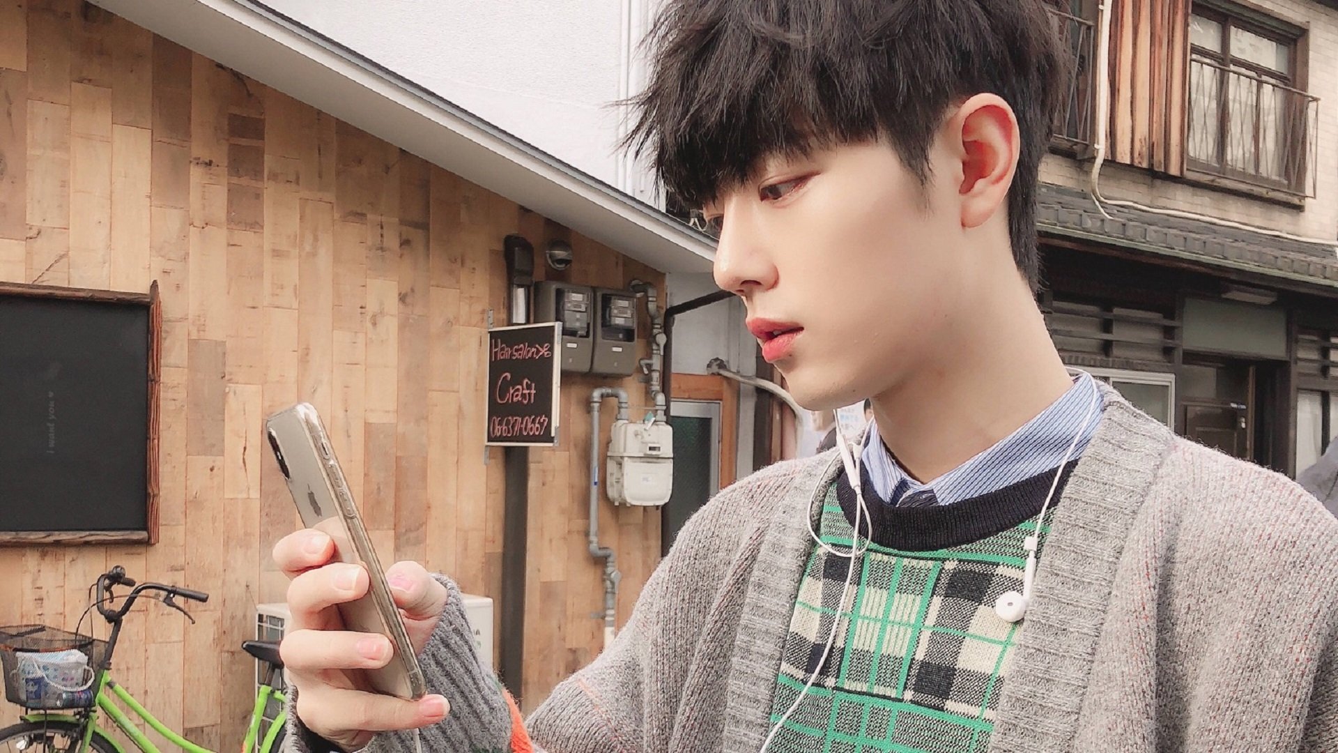 LeyuSports-埃弗顿扎实后防遏制对方传控优势，埃弗顿新援