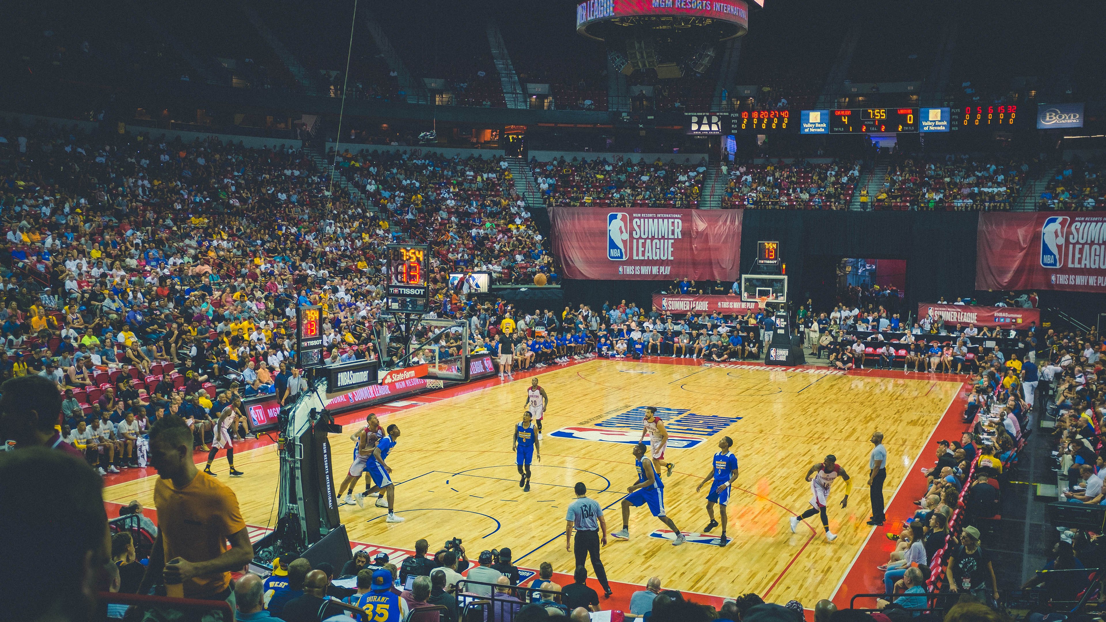 《国际电竞交流会：多国战队齐聚一堂》，国际电竞集团